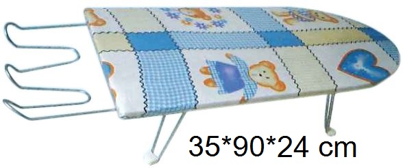 P02497 โต๊ะรีดผ้า นั่งรีด หน้ากว้าง ขาหนีบ คละลาย ราคาต่อกล่อง กล่องละ 8 ตัว เฉลี่ย 155ต่อตัว